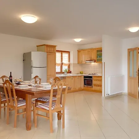 Kate By Interhome Villa *