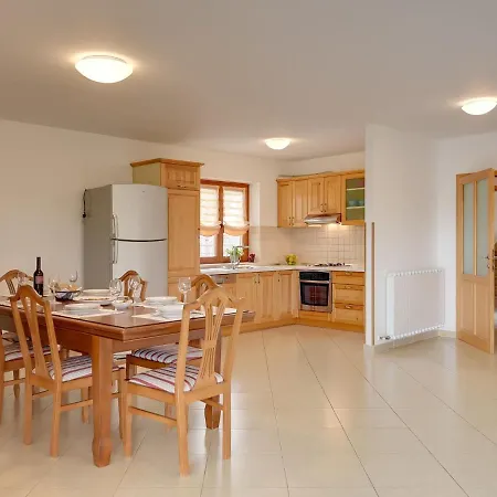 Kate By Interhome Villa *
